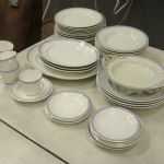 829 3246 DINNERWARE